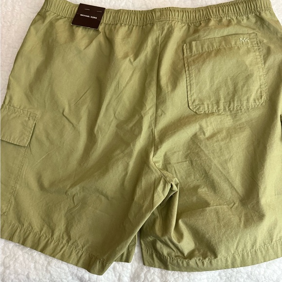 NWT Michael Kors Sage Green Cargo Shorts - Picture 4 of 8